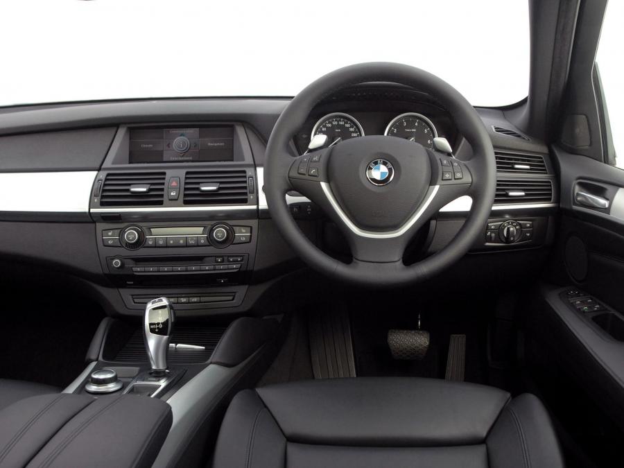  BMW X6 xDrive 5.0i 2008 года  (ZA) (фото 2 из 7)